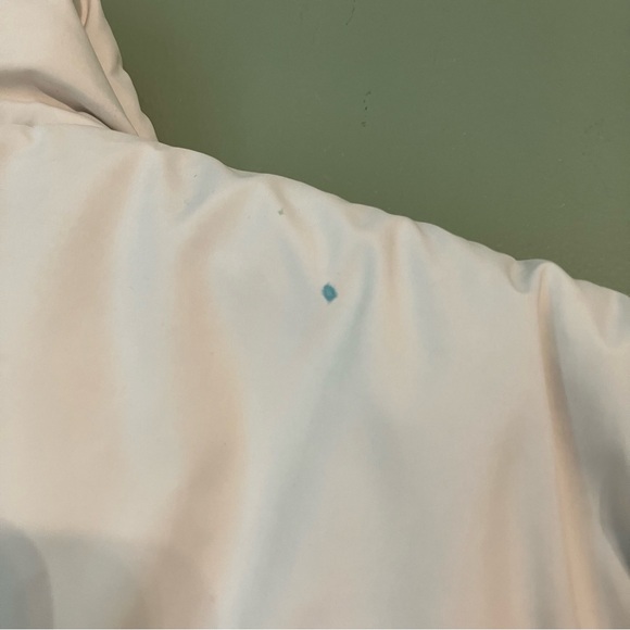 The North Face- Tamburello Jacket in TNF White. EUC. Has small flaw. Size XL. - Picture 9 of 15